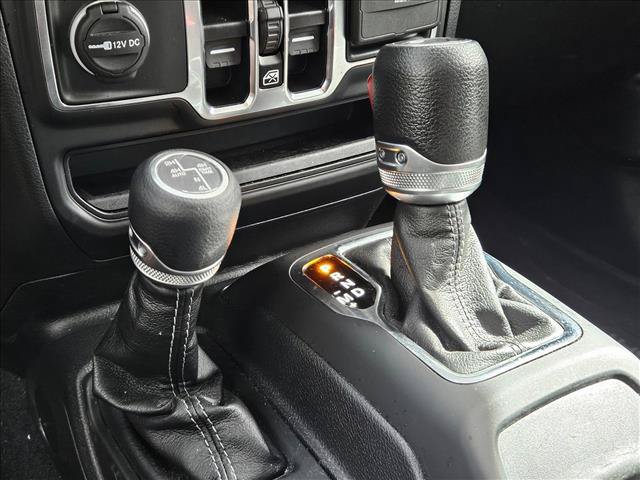Used 2024 Jeep Wrangler Unlimited AWD/4WD image 10
