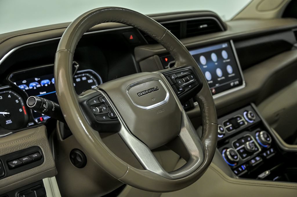 Used 2021 GMC Yukon XL Denali w/ Denali Ultimate Package AWD/4WD image 18