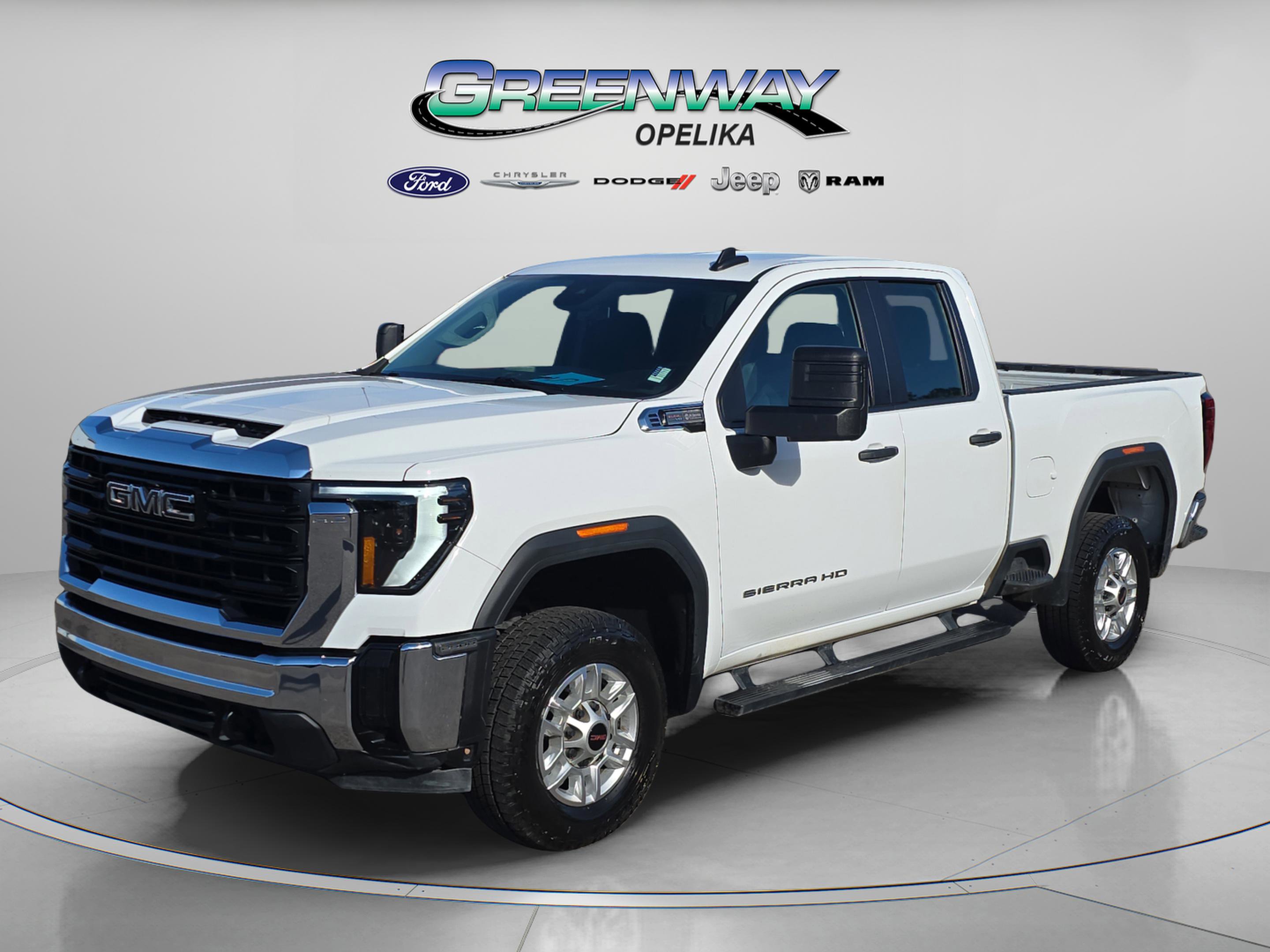 Used 2024 GMC Sierra 2500 Pro image 3