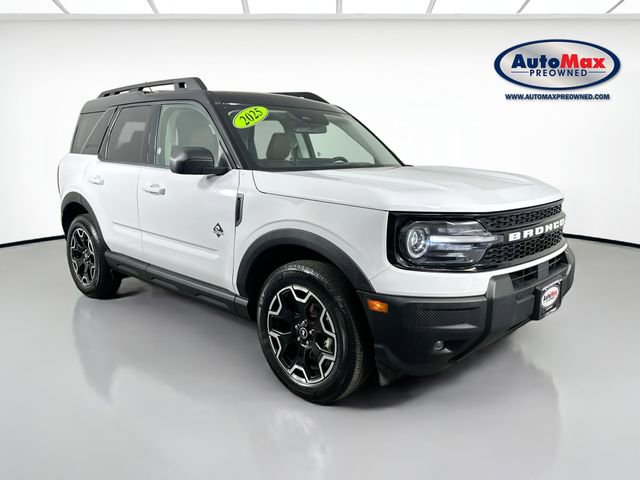 Used 2025 Ford Bronco Sport Outer Banks AWD/4WD image 1