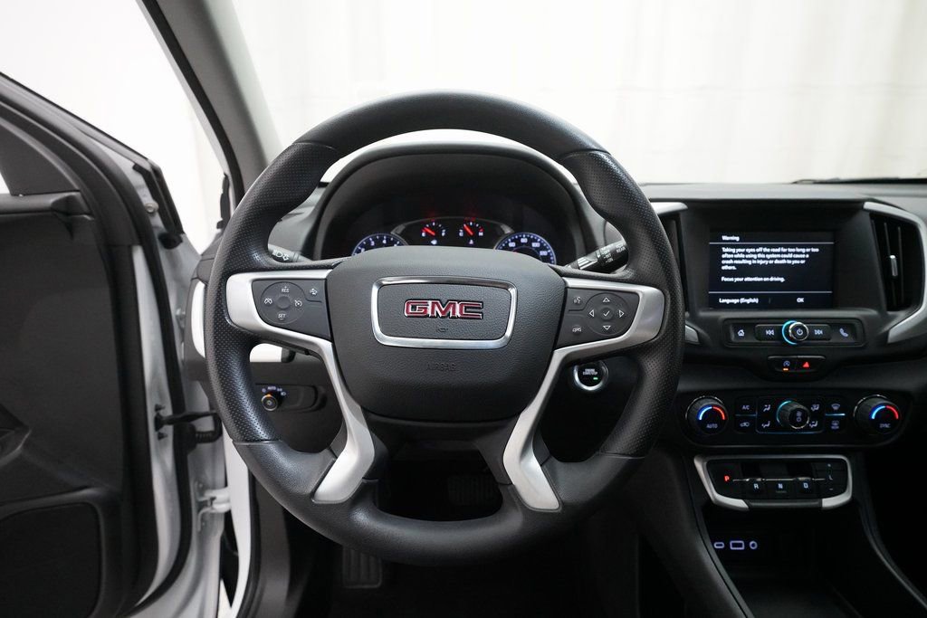 Used 2023 GMC Terrain SLE w/ Driver Convenience Package image 4