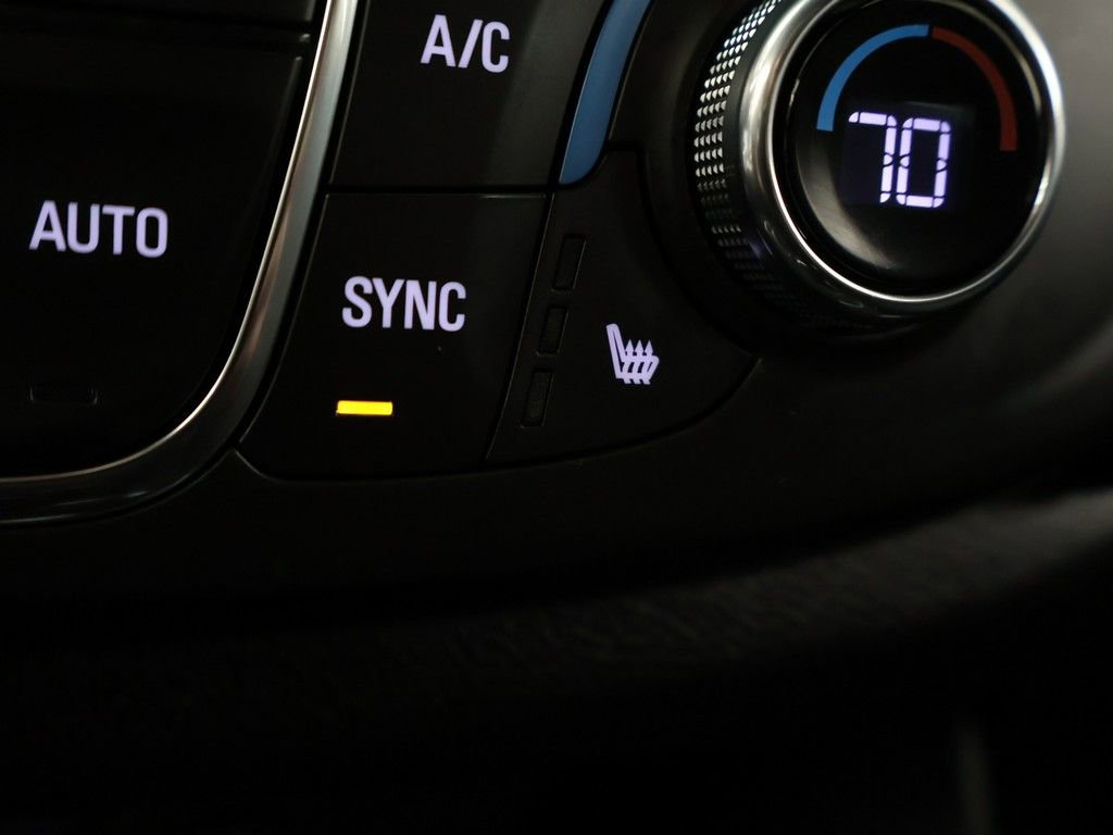 Used 2022 Chevrolet Traverse LT image 54