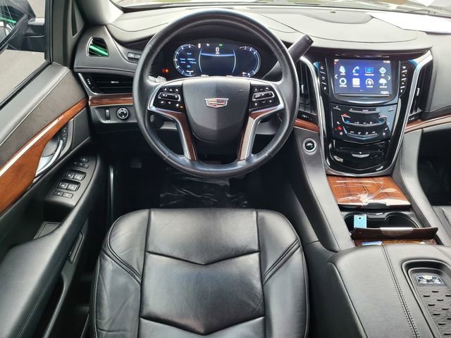 Used 2016 Cadillac Escalade Luxury image 16