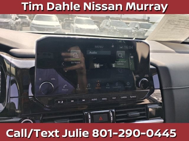 Used 2023 Nissan Pathfinder SL AWD/4WD image 23