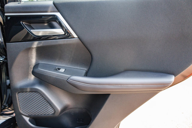 New 2025 Mitsubishi Outlander ES image 18