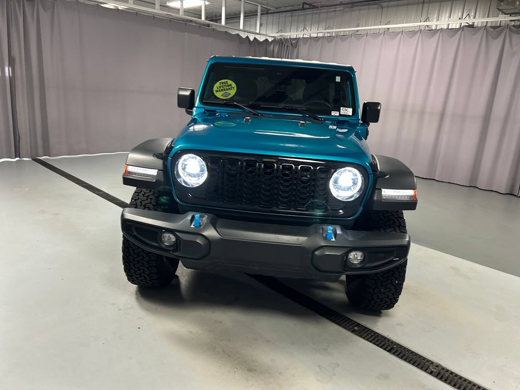 Used 2024 Jeep Wrangler Unlimited AWD/4WD image 2