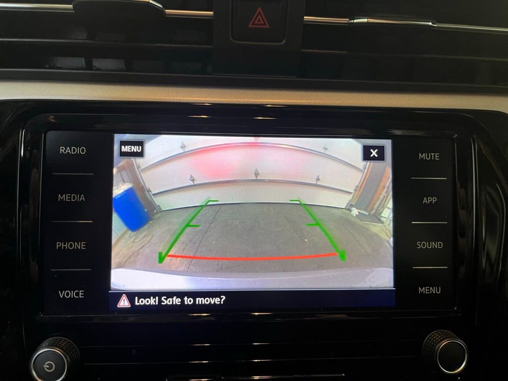 Certified 2020 Volkswagen Passat 2.0T SE w/ Sunroof Package image 19