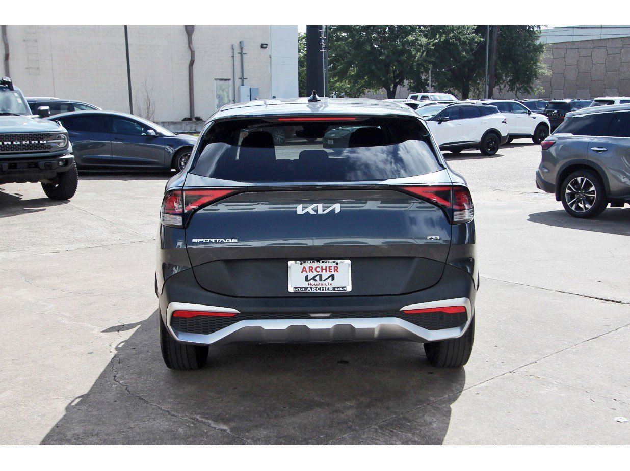 Certified 2023 Kia Sportage LX AWD/4WD image 6