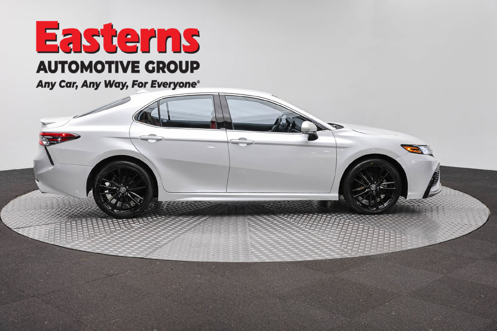 Used 2024 Toyota Camry XSE FWD image 6