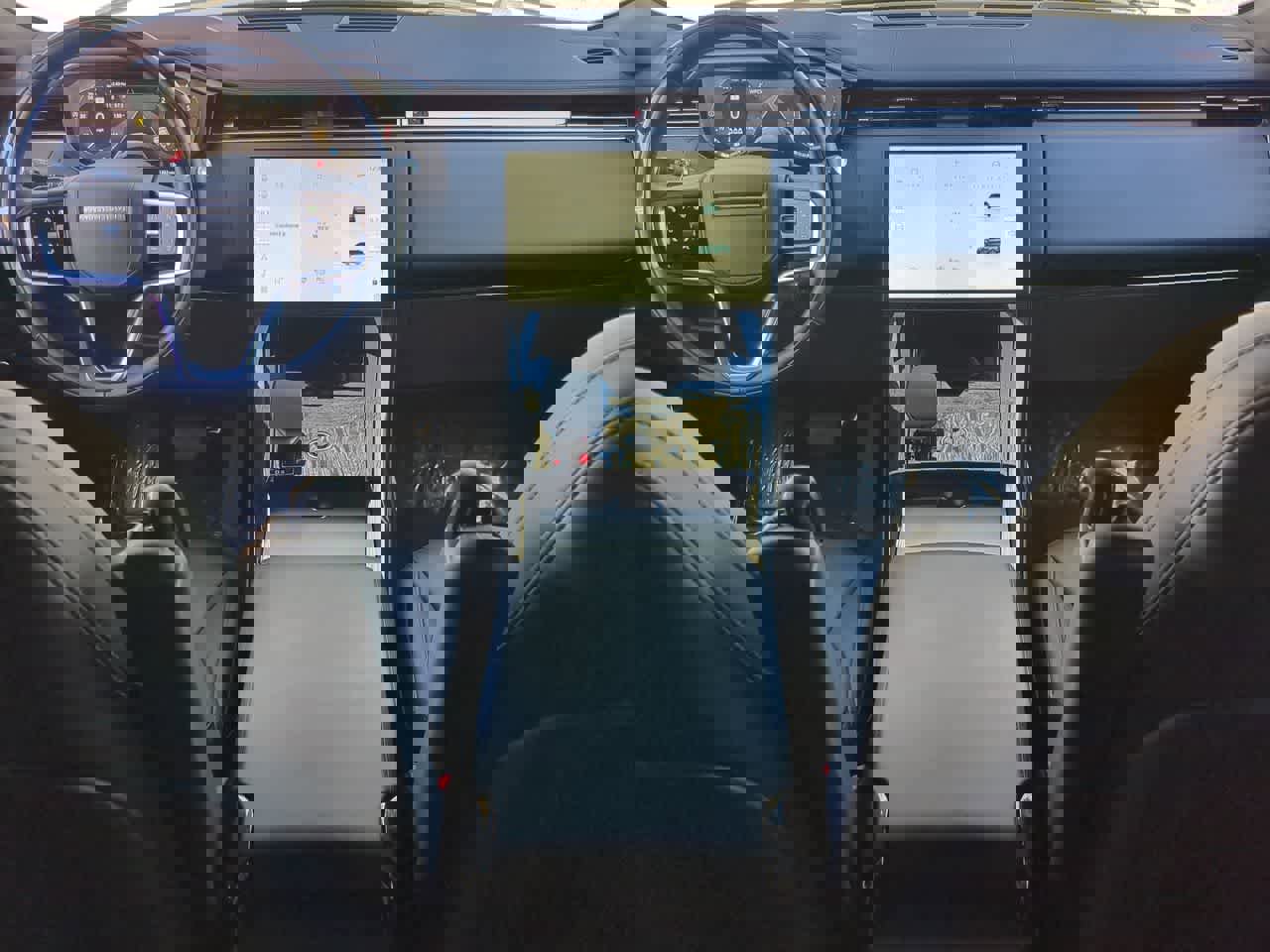 Used 2025 Land Rover Range Rover Sport SE image 15