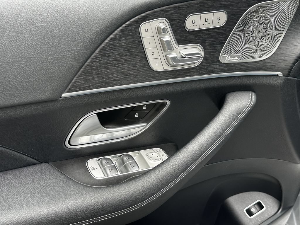 Certified 2026 Mercedes-Benz GLS 450 4MATIC image 12