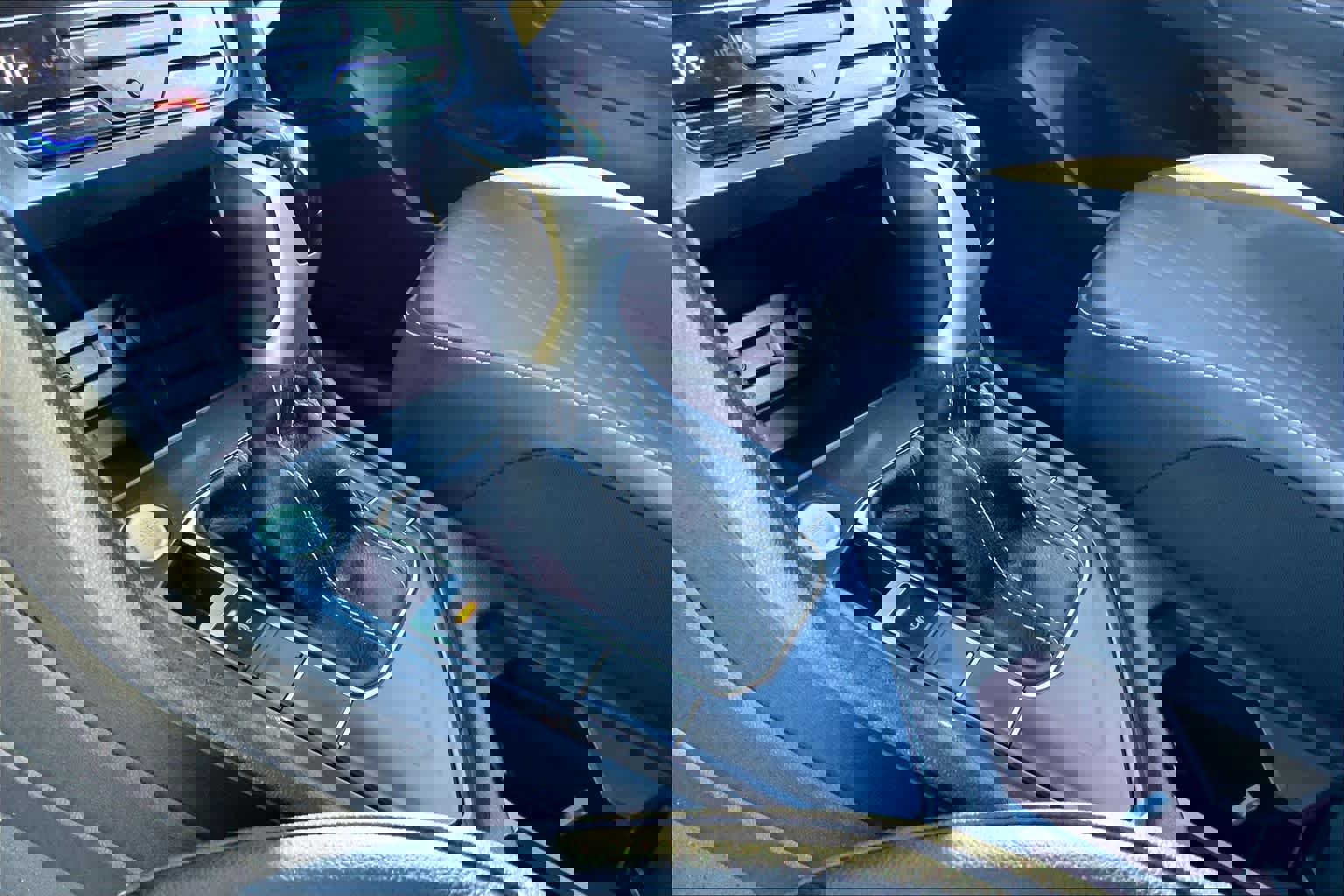 Used 2023 Volkswagen Tiguan SE image 16