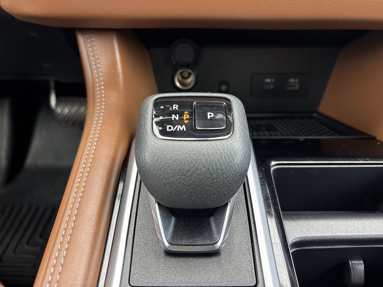 Used 2023 Nissan Pathfinder Platinum image 28