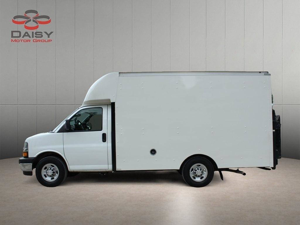 Used 2019 Chevrolet Express 3500 w/ Power Convenience Package RWD image 8