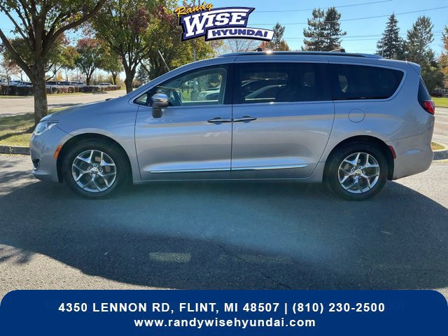 Used 2018 Chrysler Pacifica Limited FWD image 6