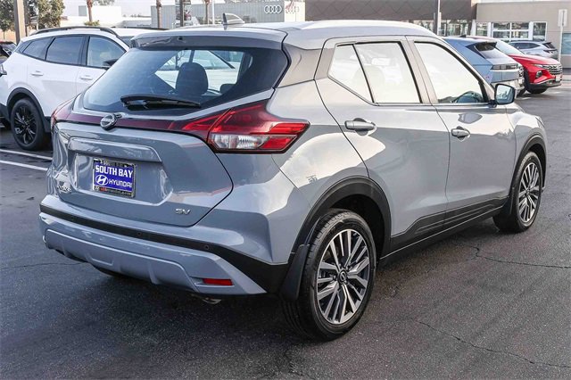 Used 2023 Nissan Kicks SV image 6