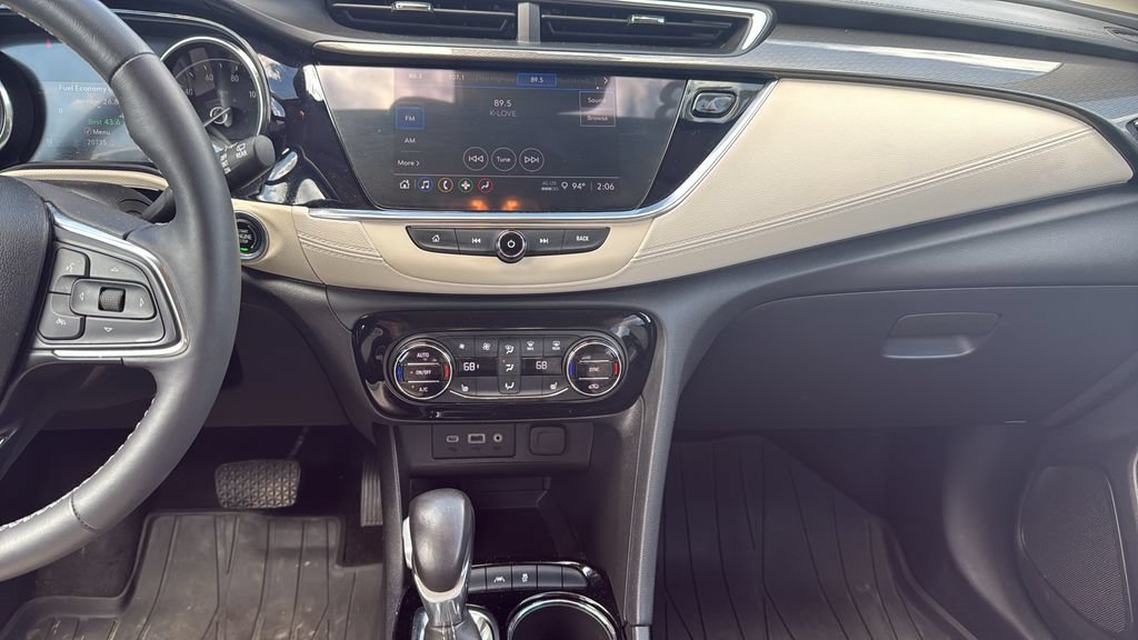 Used 2023 Buick Encore GX Essence w/ Experience Buick Package FWD image 11