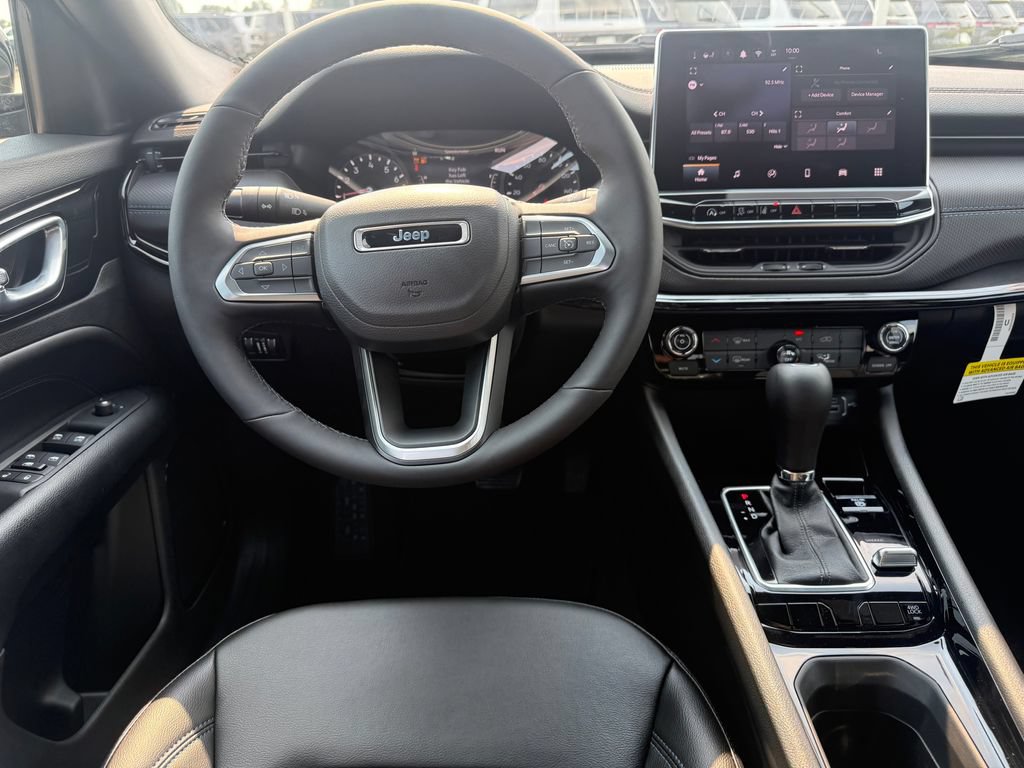 New 2026 Jeep Compass Latitude AWD/4WD image 8