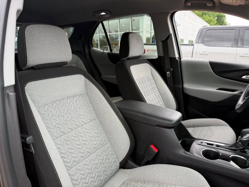 Used 2023 Chevrolet Equinox LS w/ LS Convenience Package FWD image 22