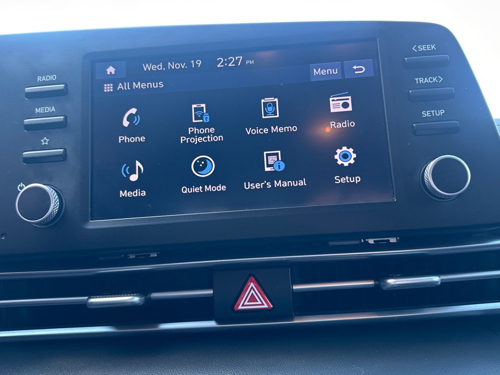 Used 2024 Hyundai Elantra SE image 27