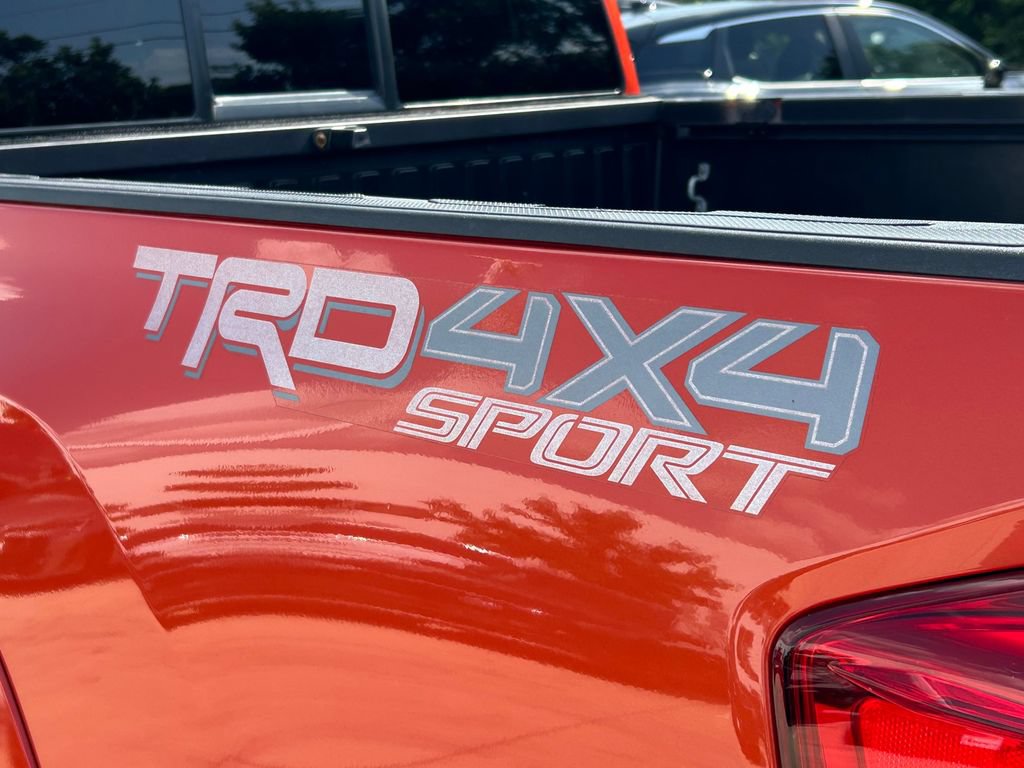 Used 2016 Toyota Tacoma TRD Sport w/ Towing Package AWD/4WD image 15