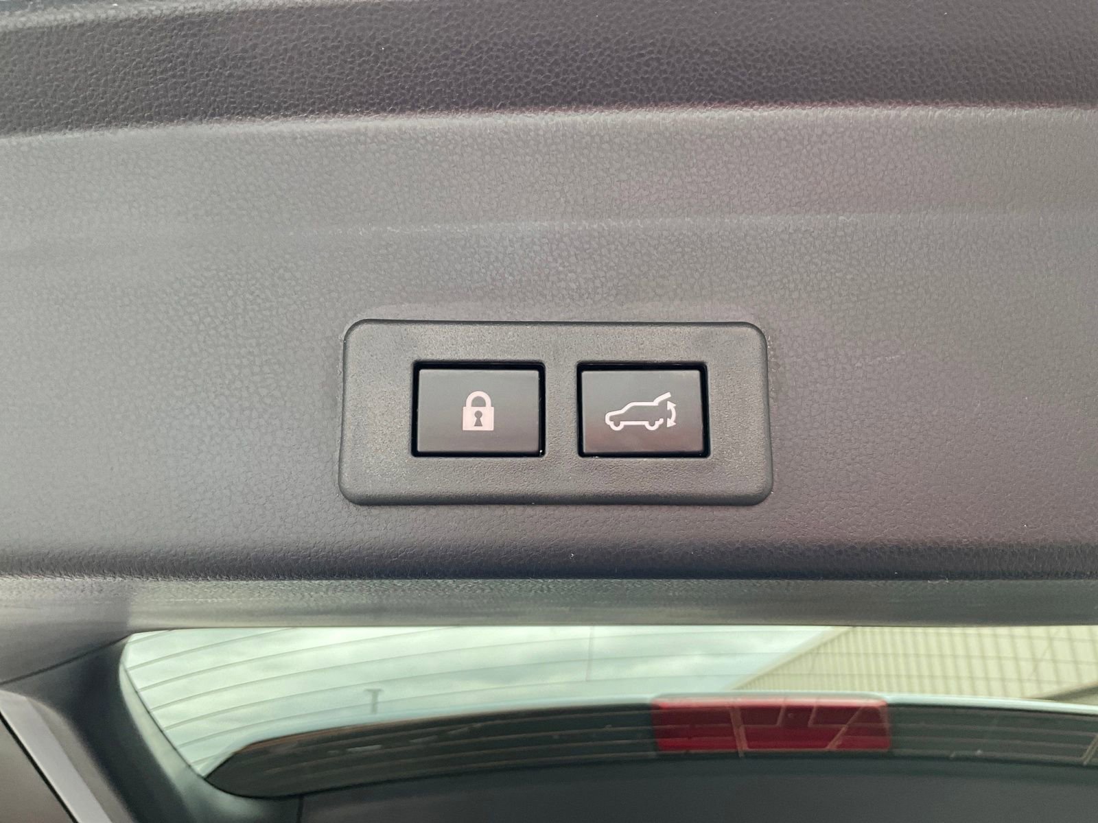 Certified 2024 Subaru Ascent Premium w/ Convenience Package image 28