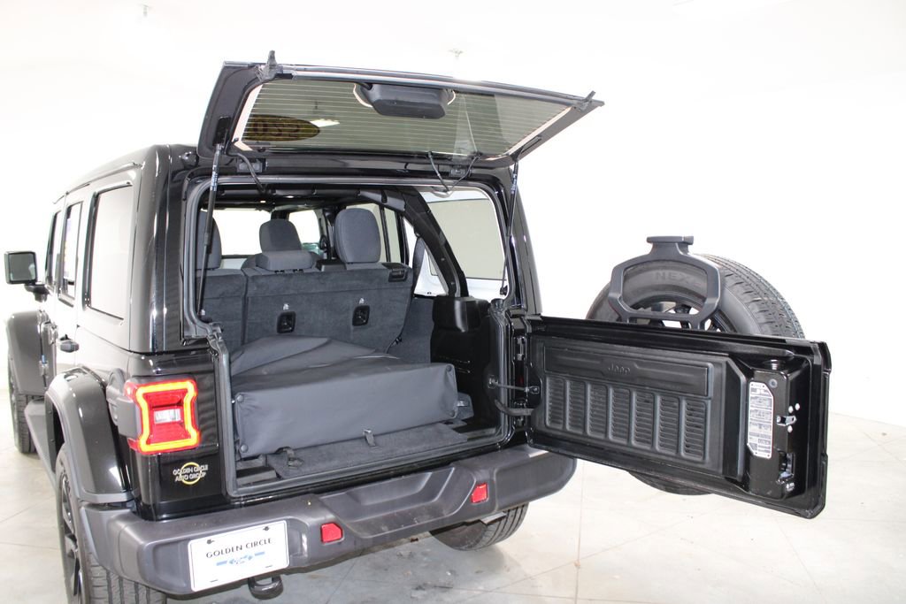 Used 2025 Jeep Wrangler Sahara 4xe image 19