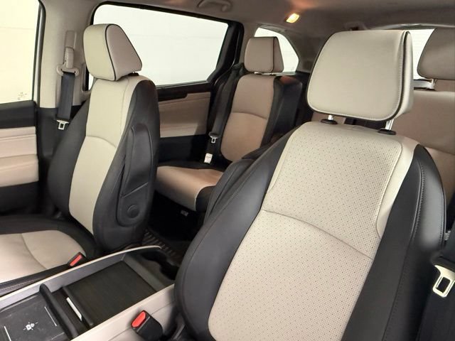 Used 2026 Honda Odyssey Elite image 28