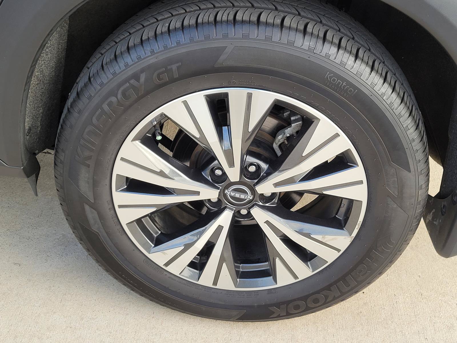 Used 2023 Nissan Rogue SV AWD/4WD image 22