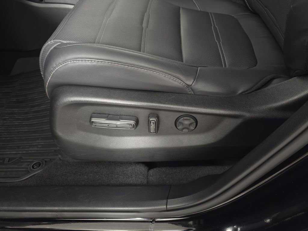 Used 2021 Honda CR-V Touring image 17