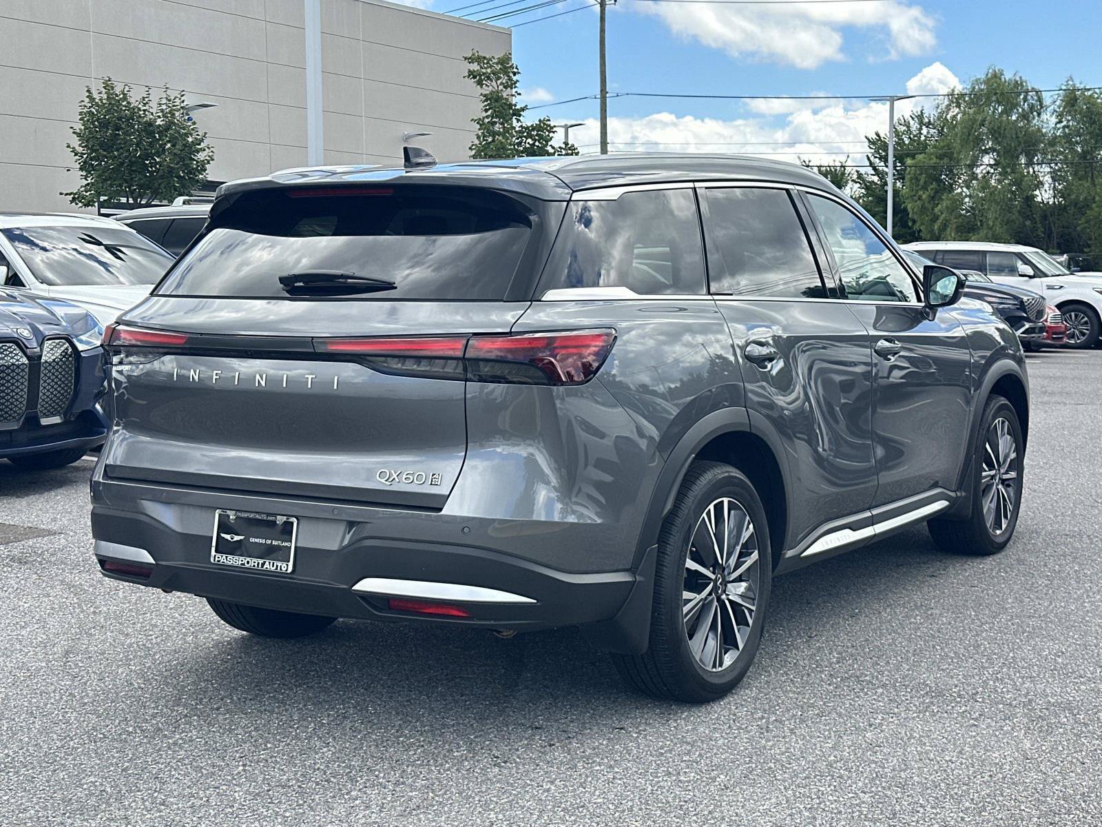 Used 2026 INFINITI QX60 Luxe w/ Cargo Package AWD/4WD image 5