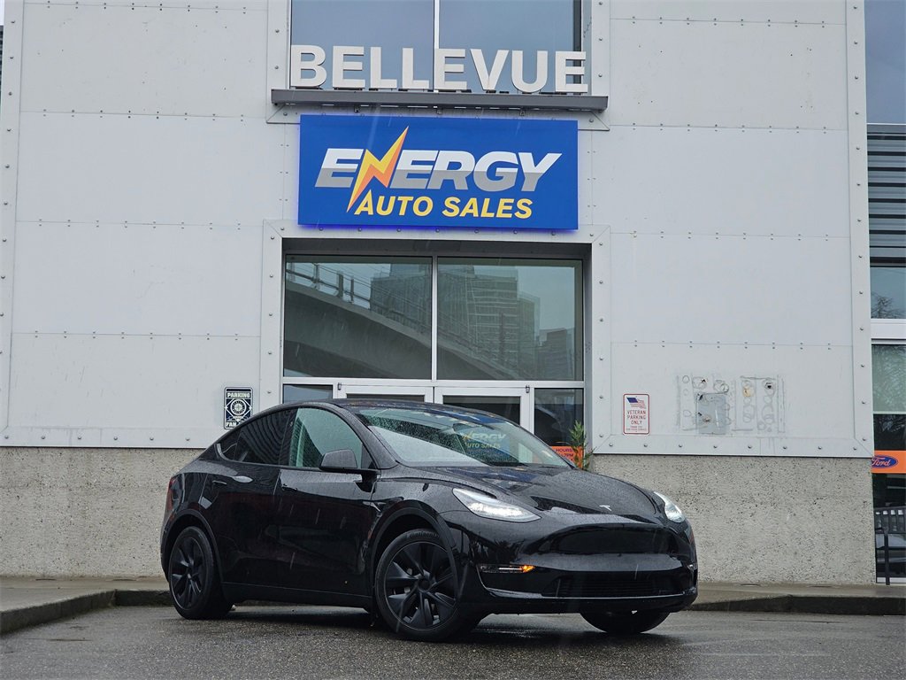 Used 2025 Tesla Model Y Long Range image 1