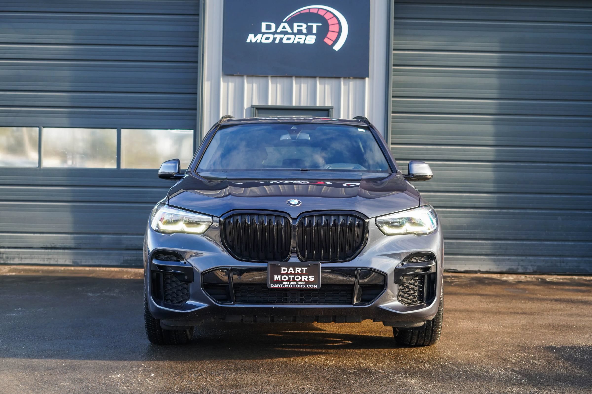 Used 2022 BMW X5 xDrive40i w/ M Sport Package AWD/4WD image 2