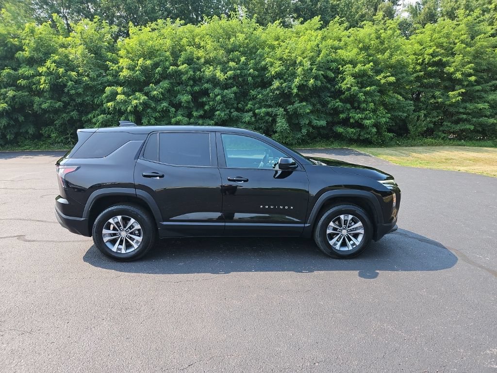 Used 2025 Chevrolet Equinox LT AWD/4WD image 8