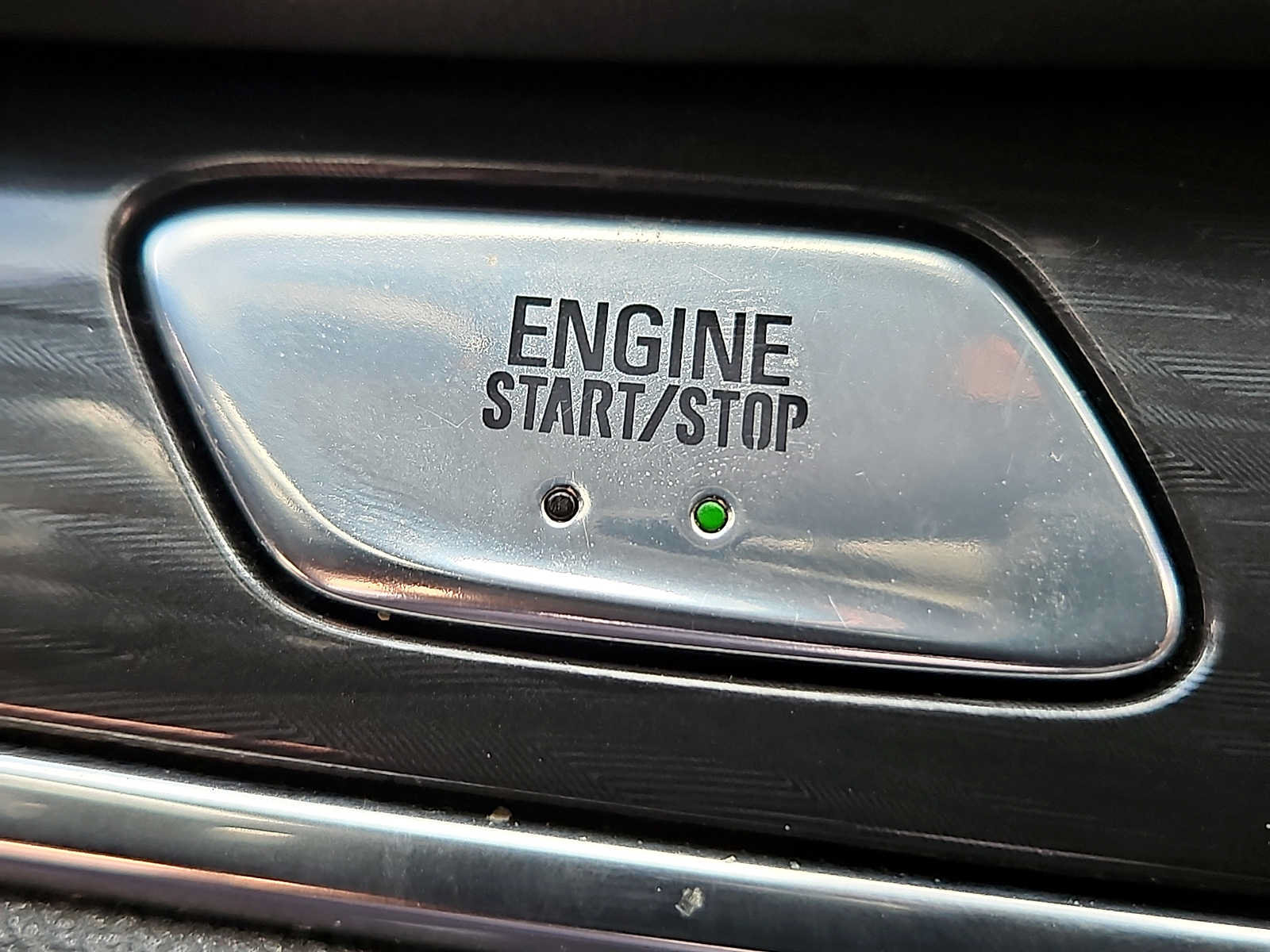 Used 2023 Buick Enclave Essence FWD image 24