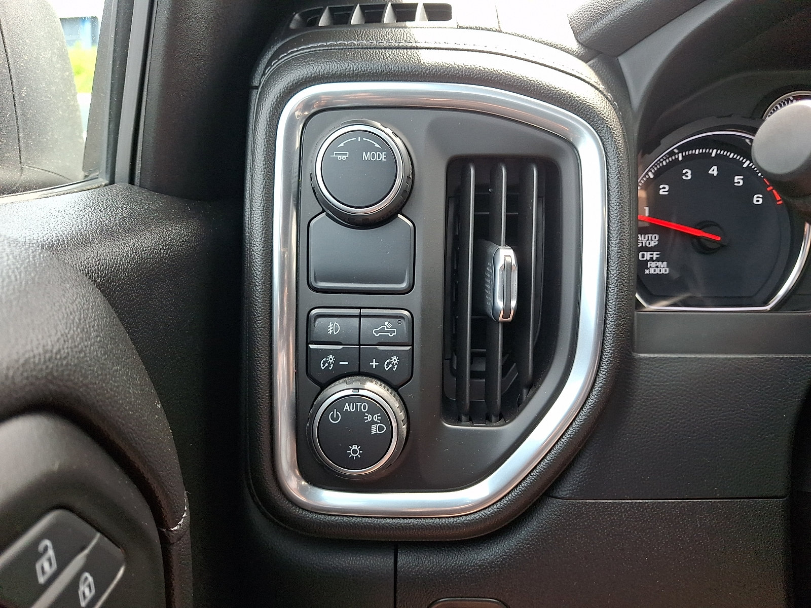 Certified 2020 Chevrolet Silverado 1500 RST w/ All-Star Edition RWD image 22