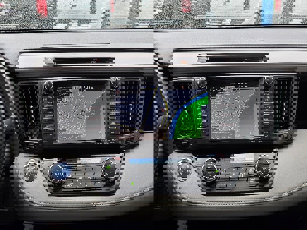 Used 2016 Toyota RAV4 XLE image 11