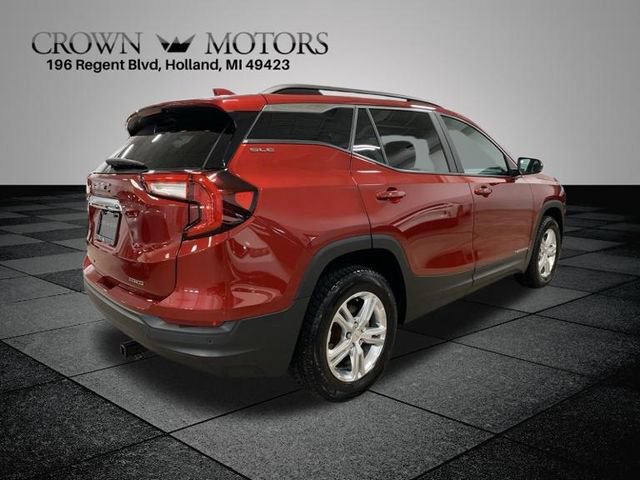 Used 2022 GMC Terrain SLE w/ Driver Convenience Package AWD/4WD image 3