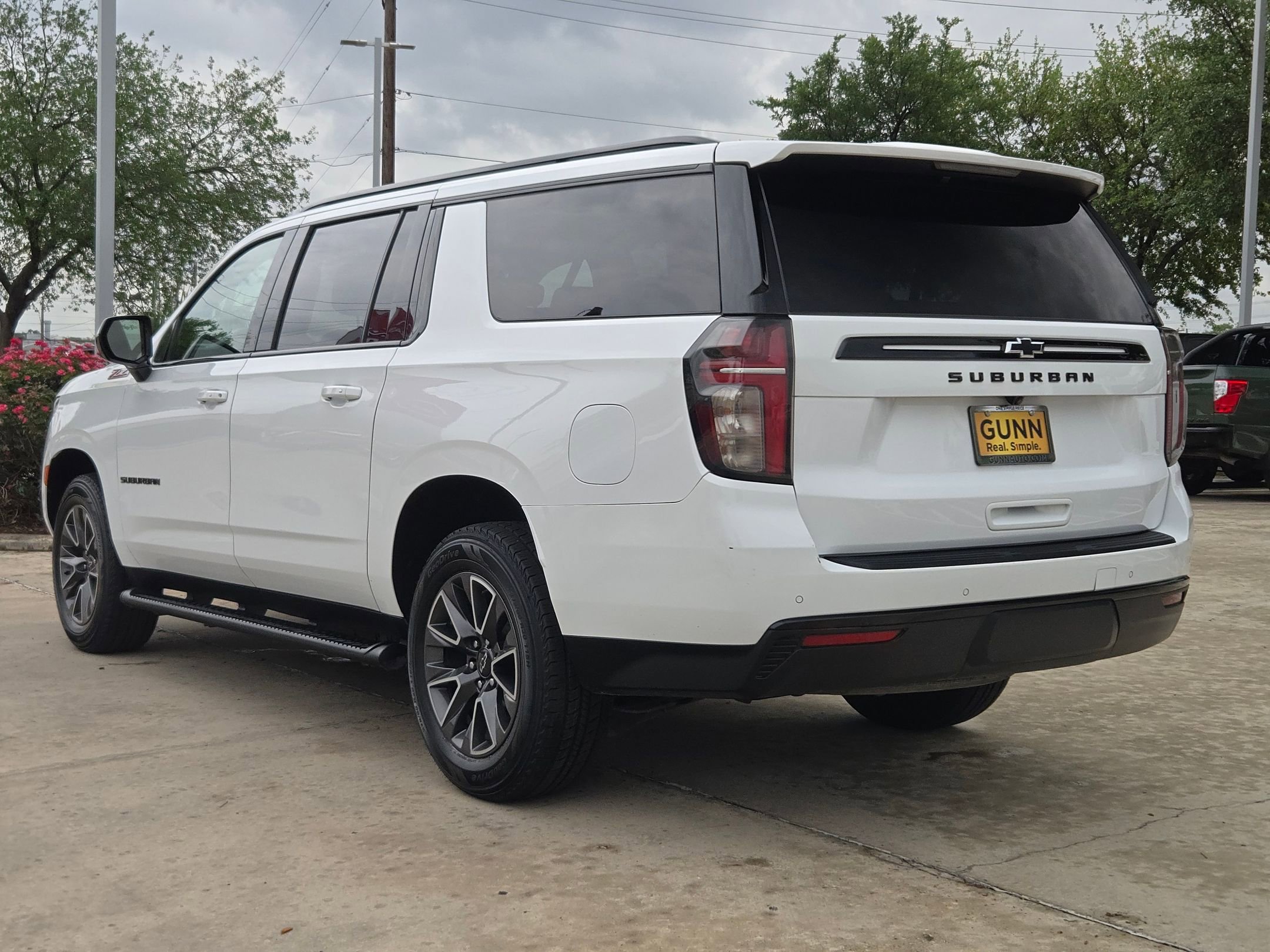 Used 2023 Chevrolet Suburban Z71 AWD/4WD image 5