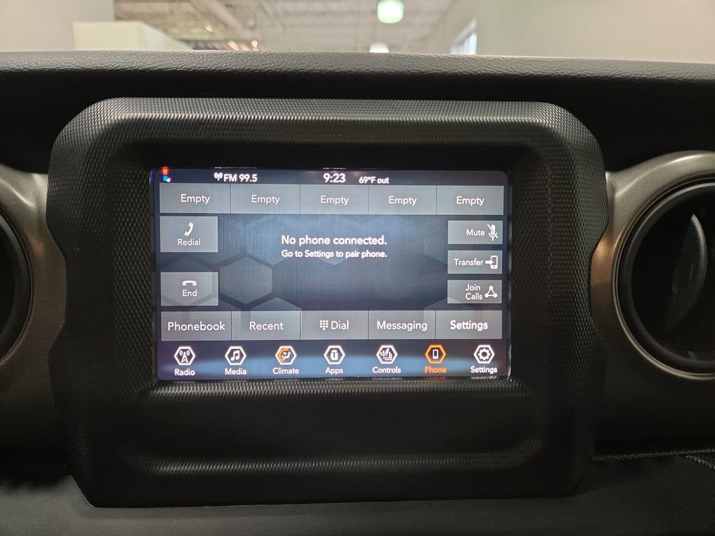 Used 2023 Jeep Wrangler Sport AWD/4WD image 35