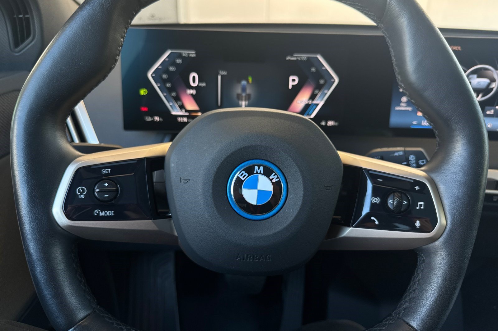 Used 2024 BMW iX xDrive50 AWD/4WD image 30