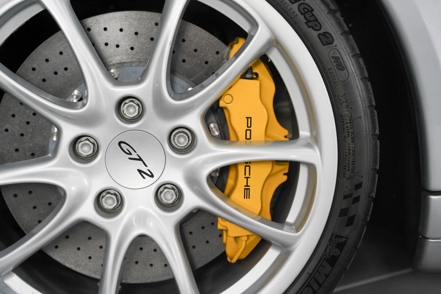 Used 2008 Porsche 911 GT2 RWD image 17