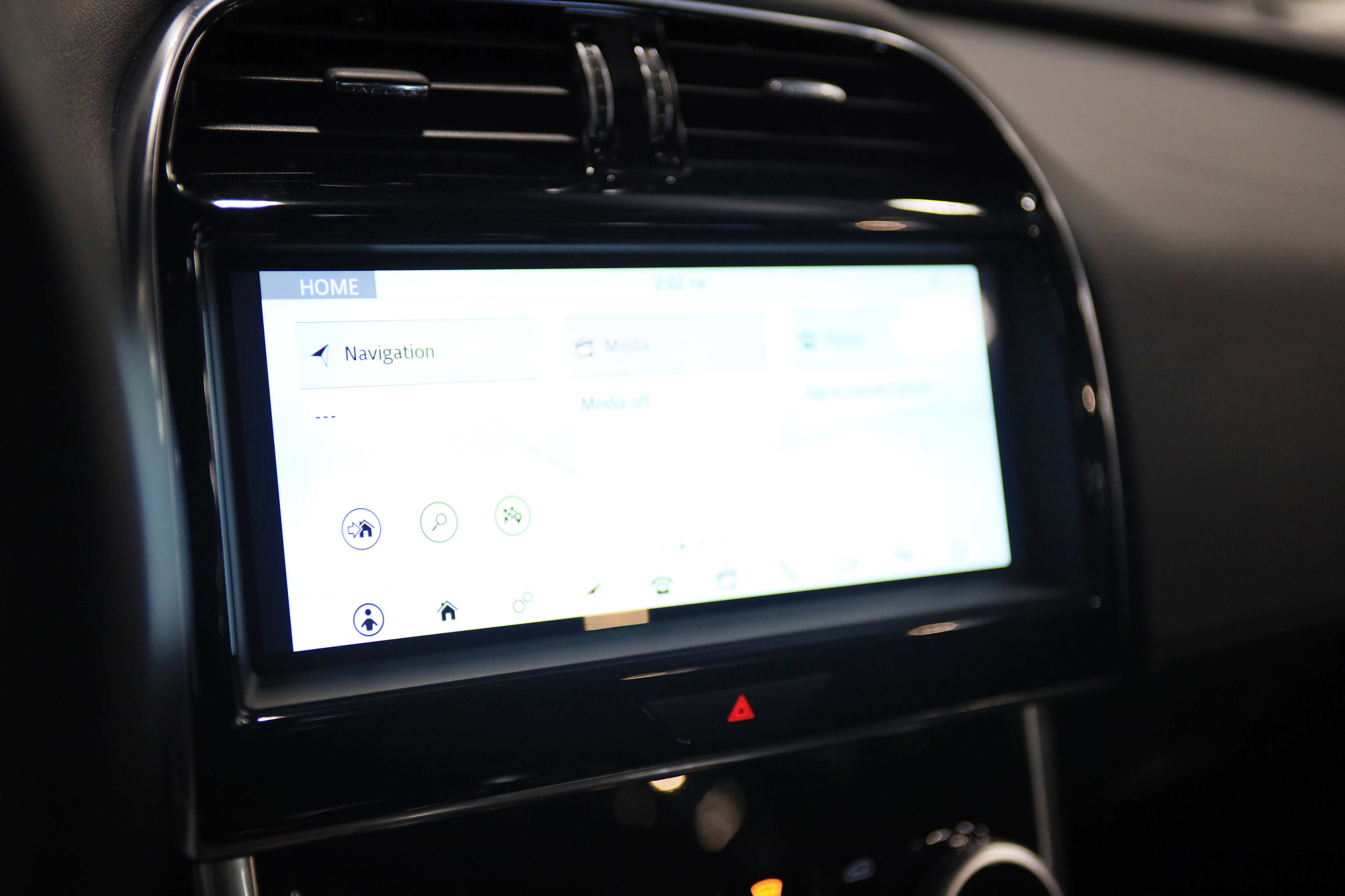 Used 2020 Jaguar XE S image 24