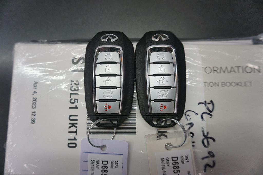 Used 2023 INFINITI QX60 Sensory w/ Cargo Package AWD/4WD image 21