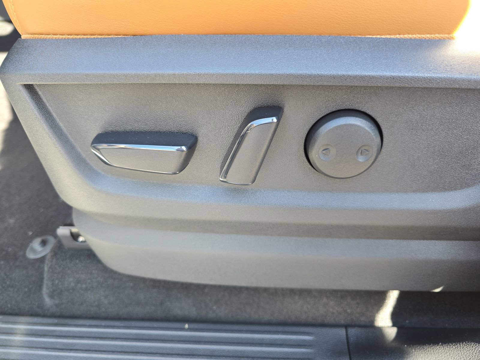 New 2026 Nissan Armada SL image 12