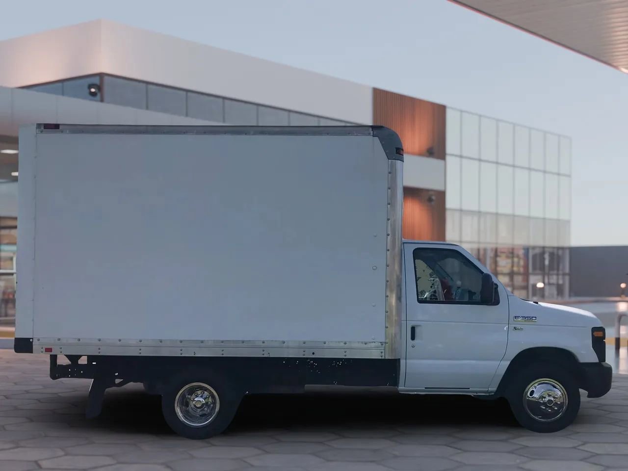 Used 2014 Ford E-350 and Econoline 350 Super Duty RWD image 4