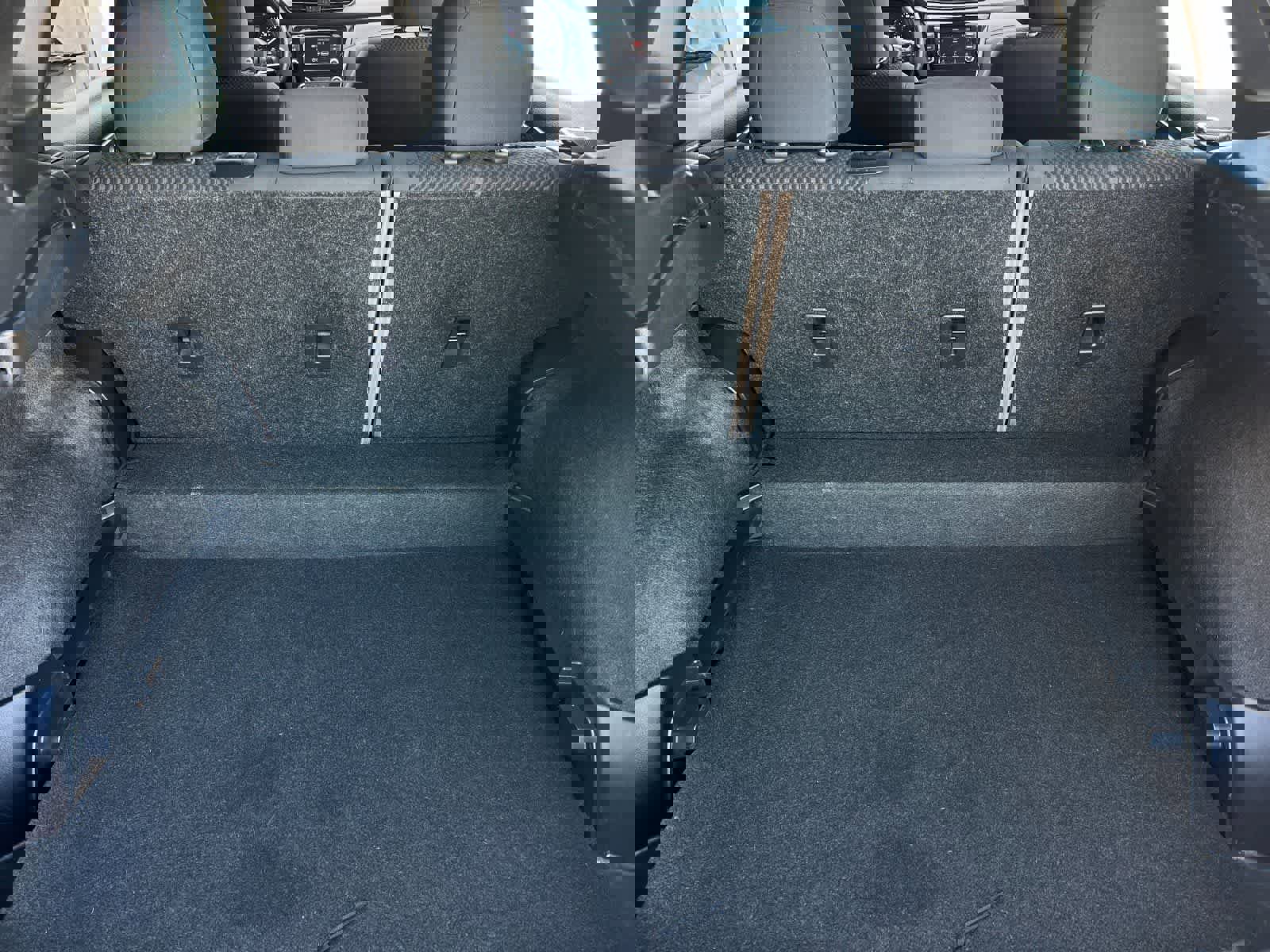 Used 2020 Nissan Rogue Sport S image 16