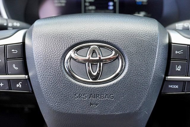 Used 2023 Toyota Highlander Limited FWD image 47