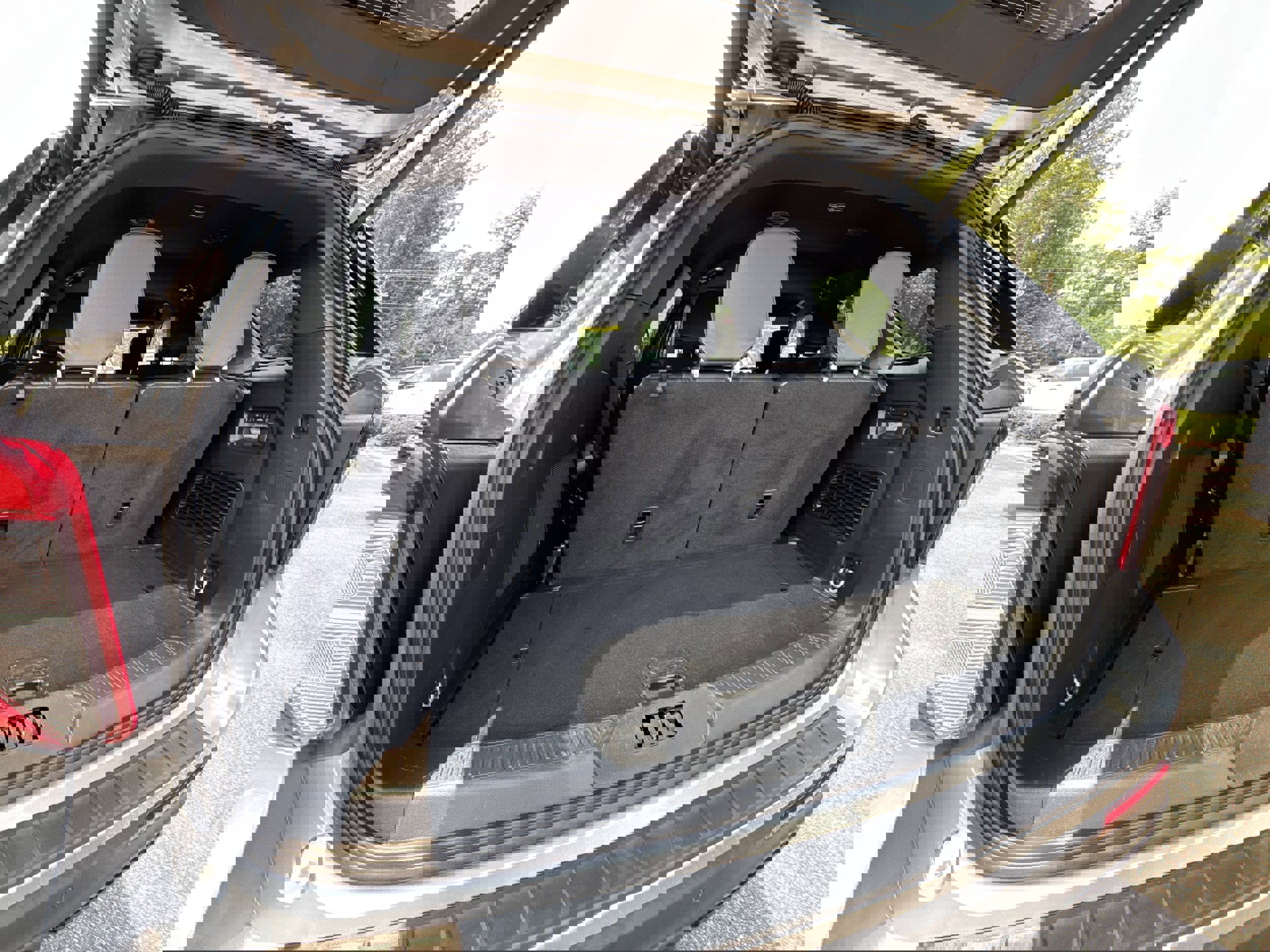 Used 2024 Ford Explorer ST w/ Equipment Group 401A image 28