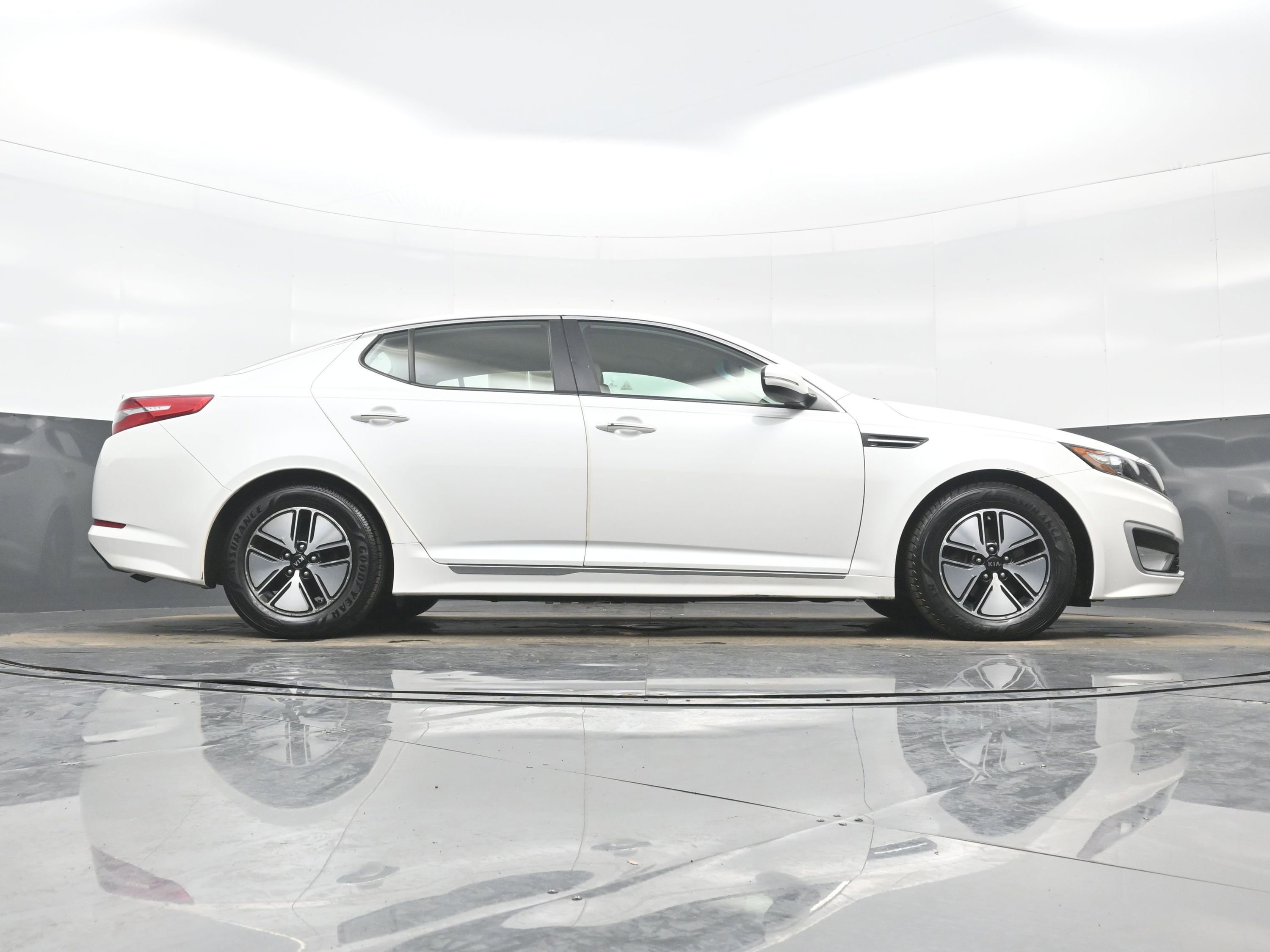 Used 2012 Kia Optima Hybrid w/ Hybrid Convenience Pkg image 30